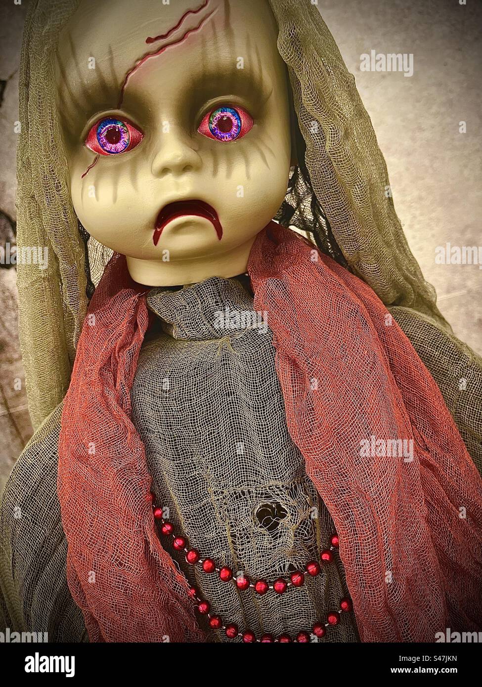Spaventosa bambola gotica di Halloween Foto Stock