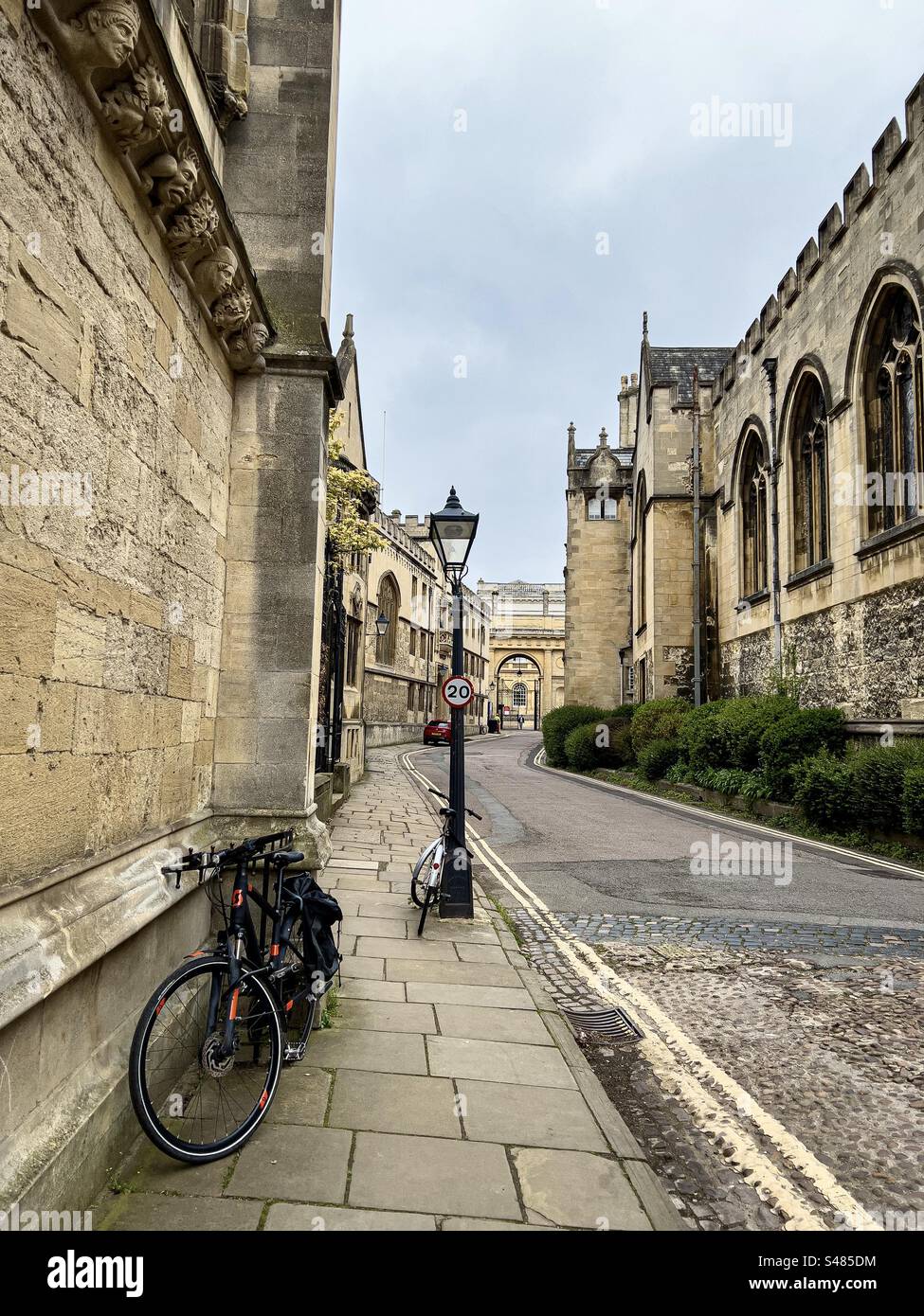 Merton Street Oxford con biciclette Foto Stock