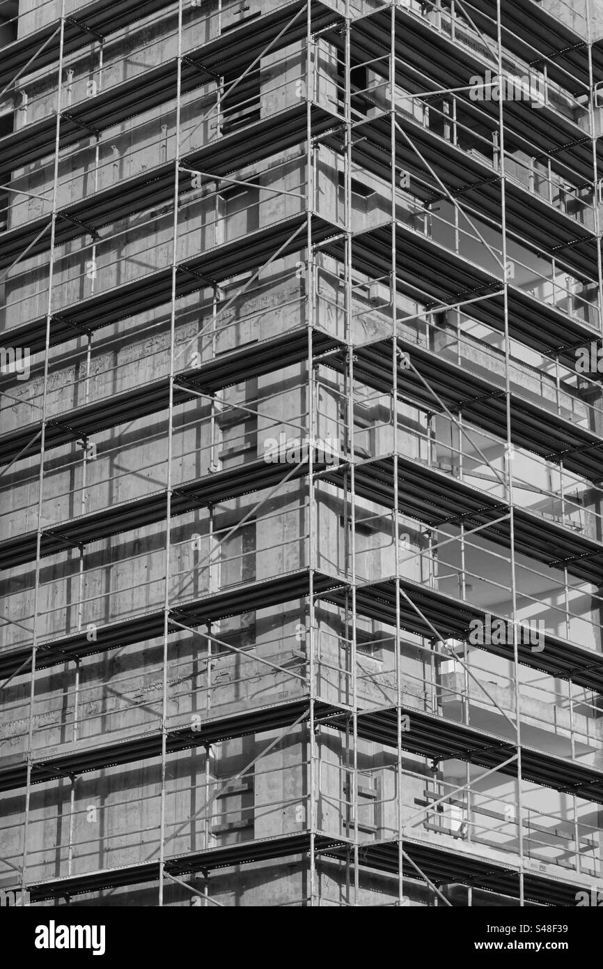 Immagine verticale monocromatica di un edificio edile Foto Stock