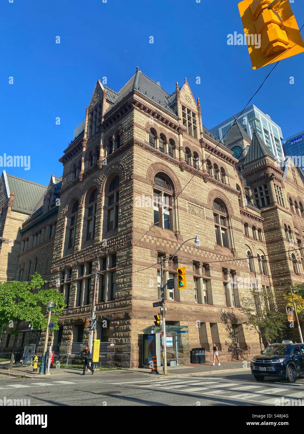 Toronto Old City Hall dall'angolo di strada trasversale, Canada Foto Stock