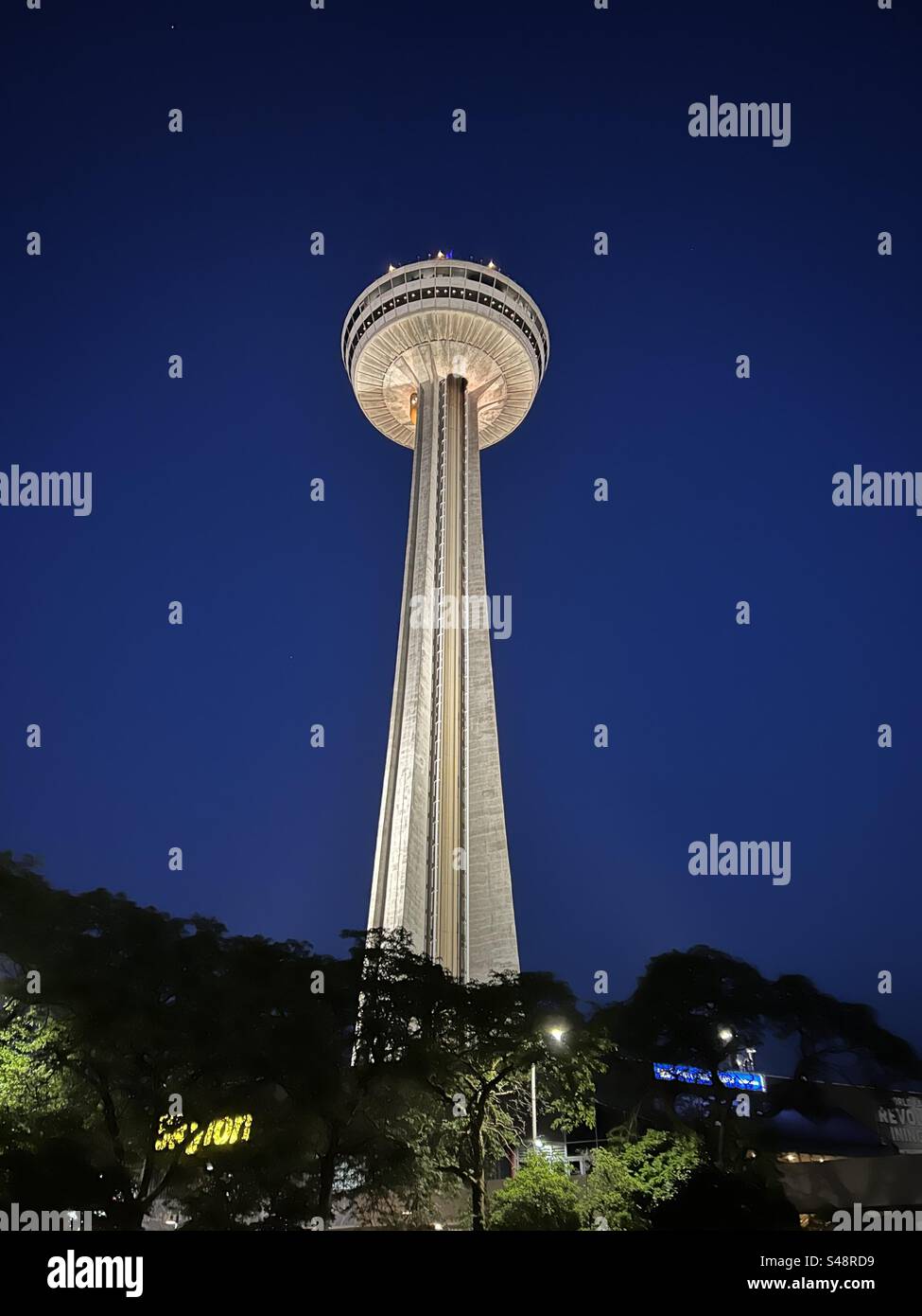 Skylon Tower, Cascate del Niagara Foto Stock