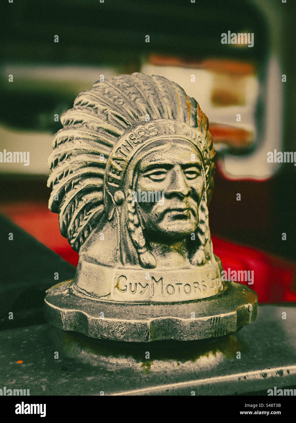 Guy Motors capo indiano moscot: Phillip Roberts - Immagine stock catturata con smartphone
