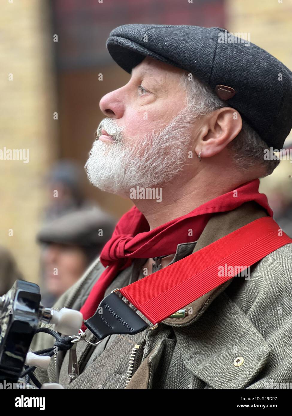Uomo musicista che suona la chitarra London Twelfth Night Celebration Foto Stock