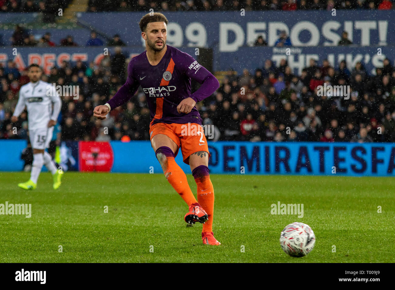 Swansea, Regno Unito. 16 marzo 2019. Kyle Walker del Manchester City in azione contro Swansea City. La Emirates FA Cup, quarti di finale corrisponde a questa immagine può essere utilizzata solo per scopi editoriali. Solo uso editoriale, è richiesta una licenza per uso commerciale. Nessun uso in scommesse, giochi o un singolo giocatore/club/league pubblicazioni. pic da Andrew Orchard fotografia sportiva/Alamy Live news Foto Stock