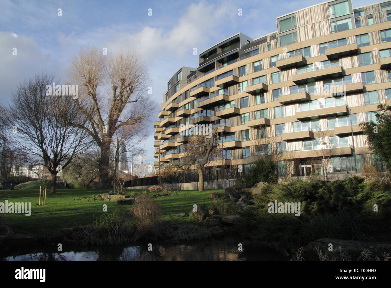 Il nuovo edificio del Centro televisivo della BBC ha completato lo sviluppo di Stanhope Foto Stock