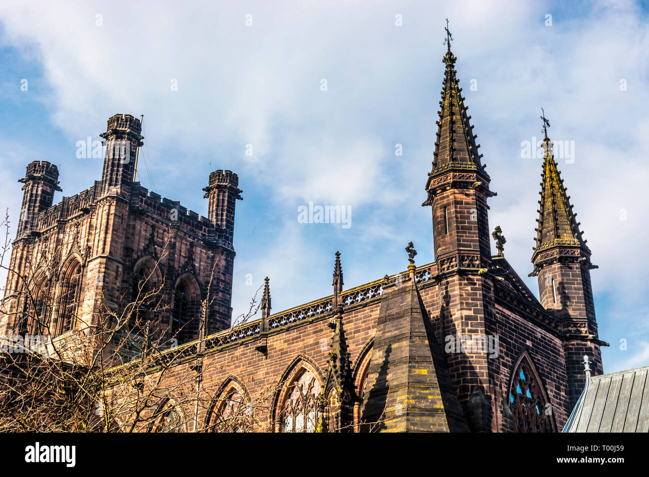 Chester, Inghilterra - Febbraio 23, 2019: Vista della mitica cattedrale chiesa di Cristo e della Beata Vergine Maria. Foto Stock
