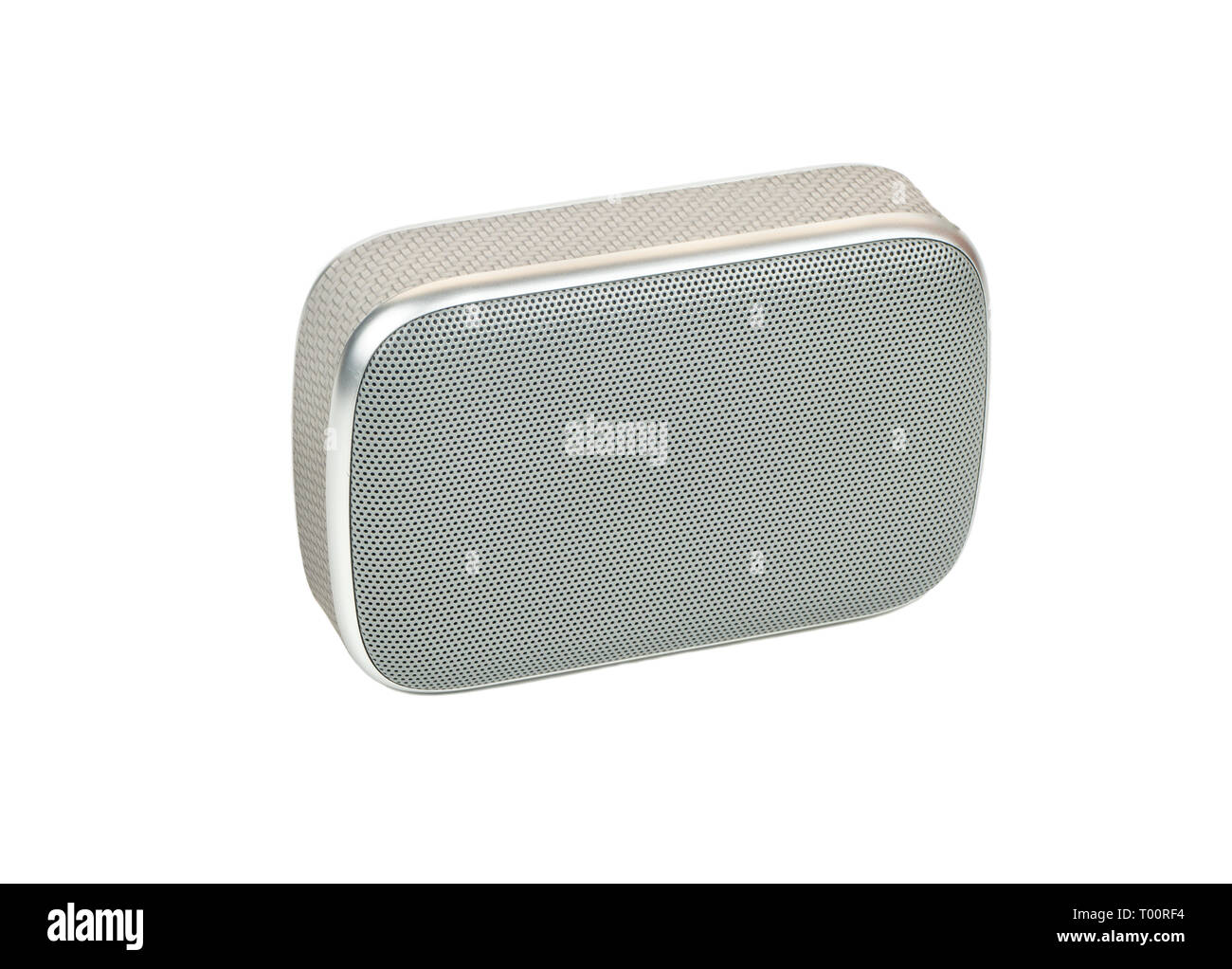 Grigio compatto altoparlante Bluetooth isolati su sfondo bianco Foto Stock