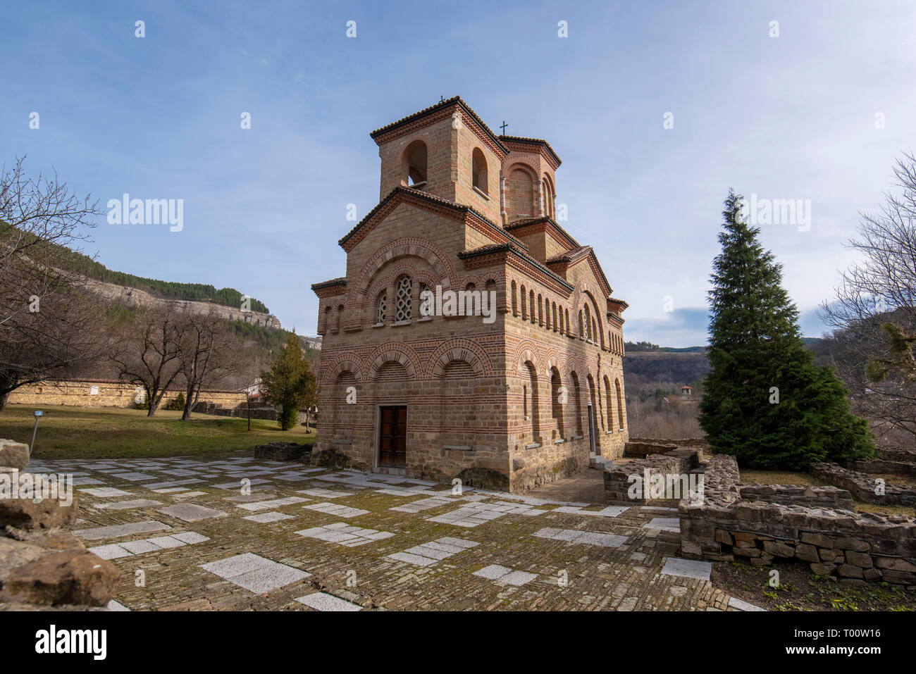 St Dimitar Solunski (San Dimitrios di Thesaloniki) Chiesa di Veliko Tarnovo, Bulgaria. San Demetrio di Salonicco è la più antica chiesa della città Foto Stock