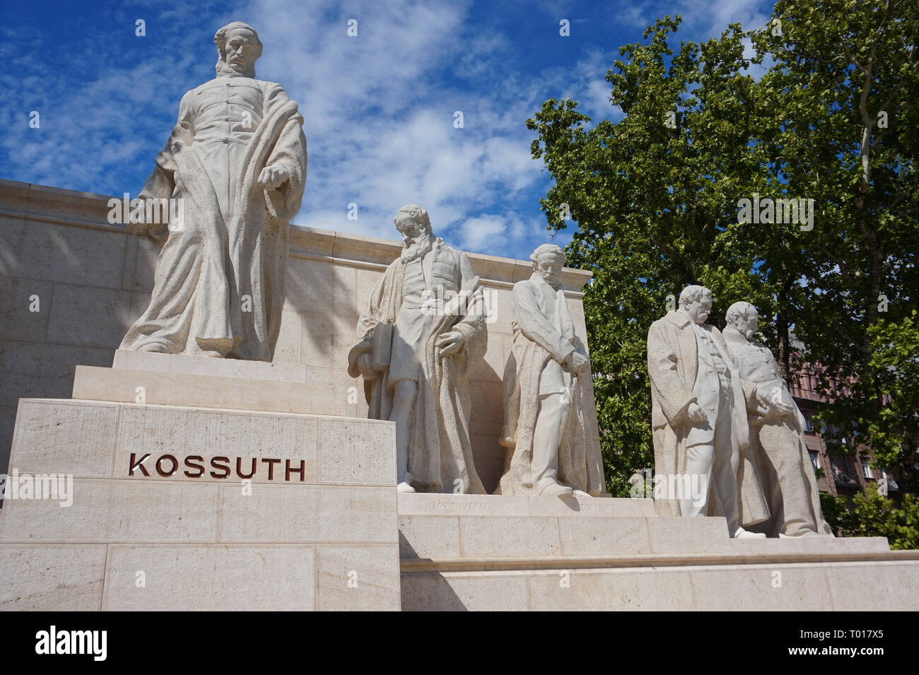 Lajos Kossuth statua monumento nel parlamento ungherese paesaggio Budapest, Ungheria Foto Stock