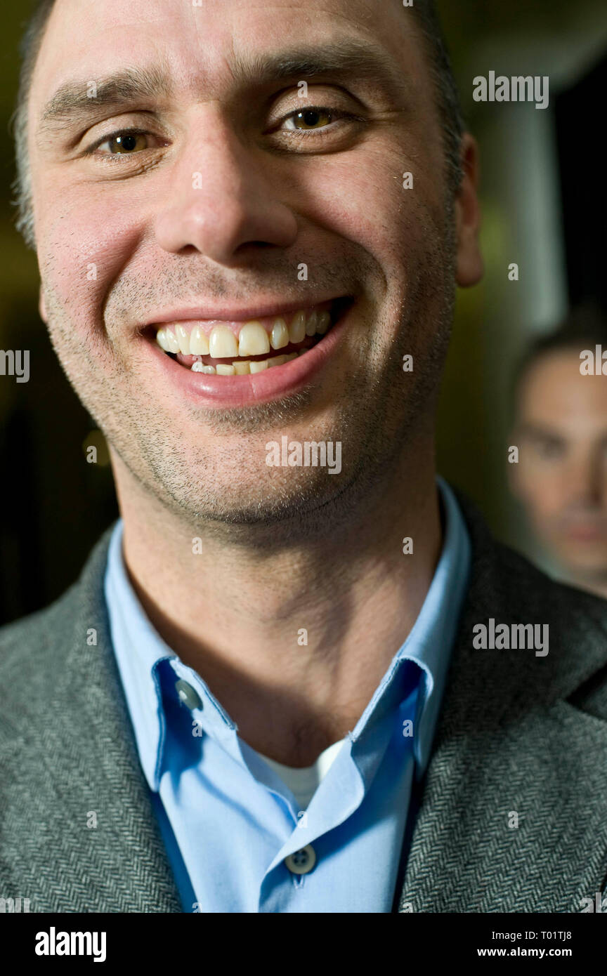 Jesse Armstrong BAFTA Award-winning co-autore di Peep mostra, quattro leoni e la spessa di esso. Evento Bookslam @ Clapham Grand 21 ottobre 2010 London SW11. Foto Stock