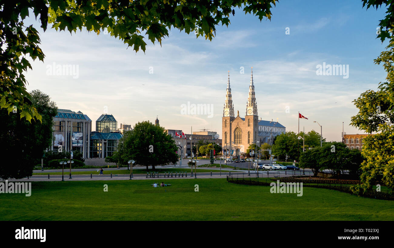 Tramonto su grandi's Hill Park, il centro cittadino di Ottawa a molla Foto Stock