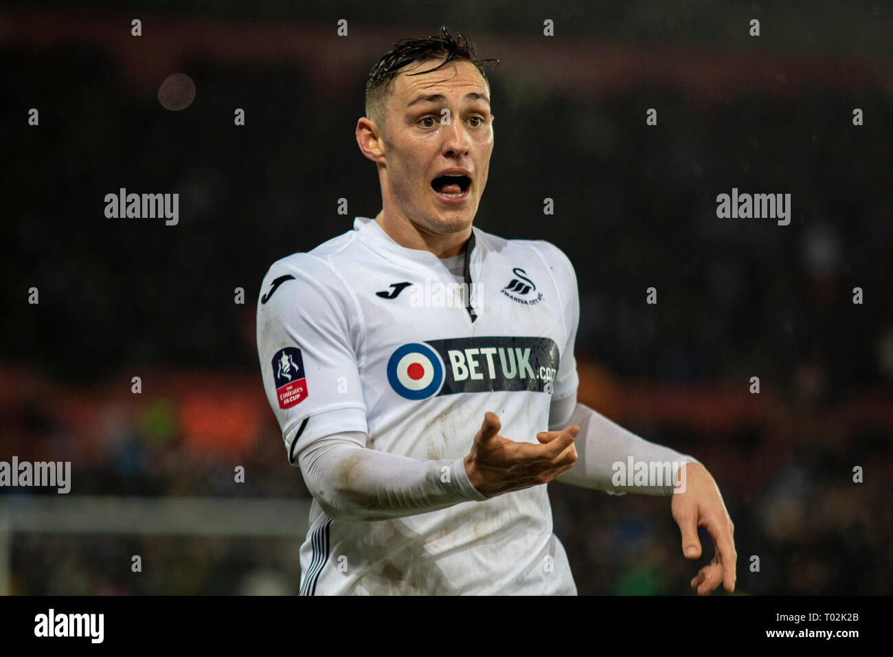 Swansea, Regno Unito. 16 marzo 2019. Connor Roberts di Swansea City guarda a. La Emirates FA Cup, quarti di finale corrisponde a questa immagine può essere utilizzata solo per scopi editoriali. Solo uso editoriale, è richiesta una licenza per uso commerciale. Nessun uso in scommesse, giochi o un singolo giocatore/club/league pubblicazioni. pic da Andrew Orchard fotografia sportiva/Alamy Live news Foto Stock