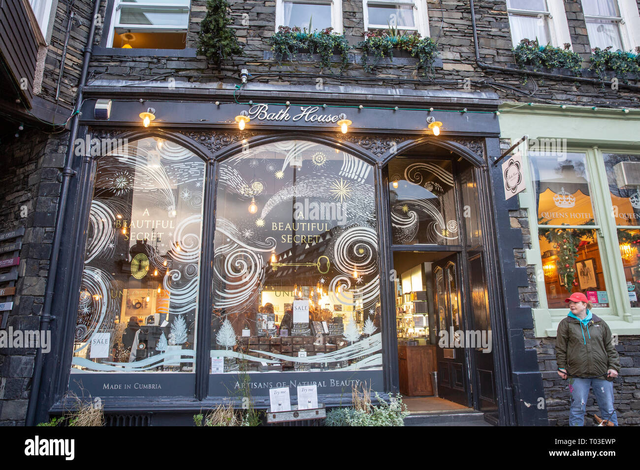 Bath House store nel villaggio di Ambleside, shop vende profumi e prodotti naturali di bellezza,Lake District,Cumbria,Inghilterra Foto Stock