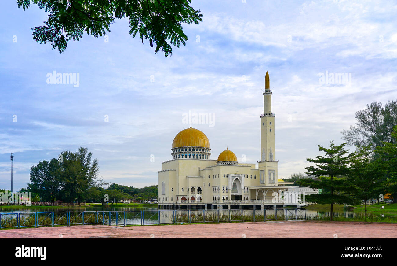 La moschea As-Salam in Malesia con spazio di copia Foto Stock