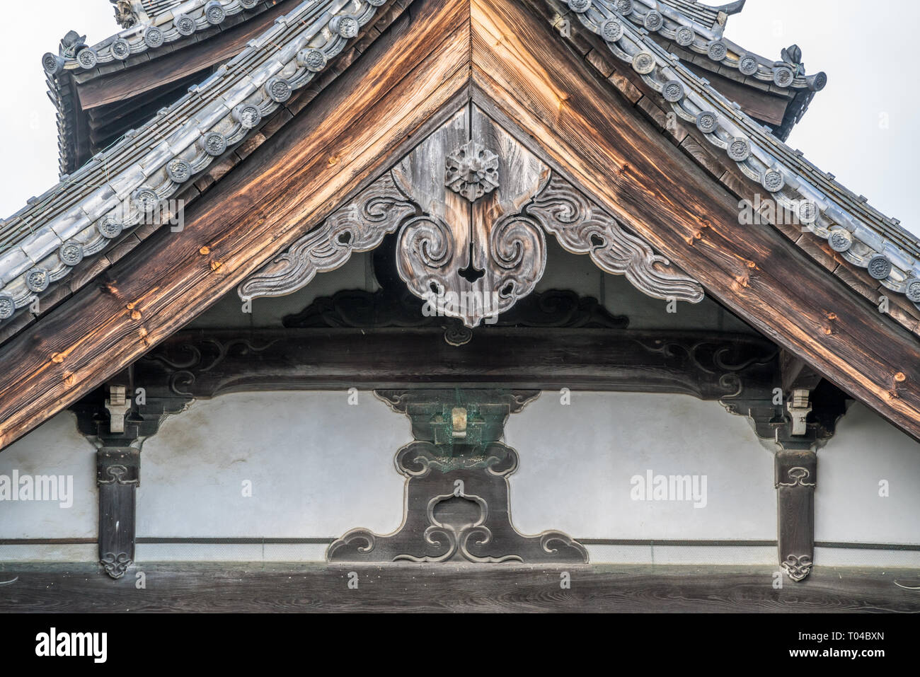 Gegyo (gable ciondolo) tetto particolare di Hojo(dell Abate quarti) di Kennin-ji Zen storico tempio buddista. Situato a Kyoto. Nei pressi di Gion, alla fine di Hana Foto Stock