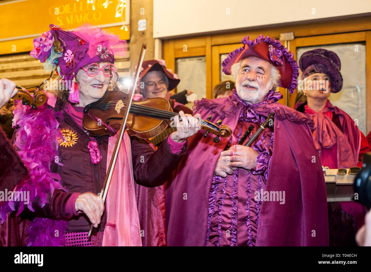 Venezia, Italia - Febbraio 21 2019: le maschere del carnevale di Venezia 2019 Foto Stock