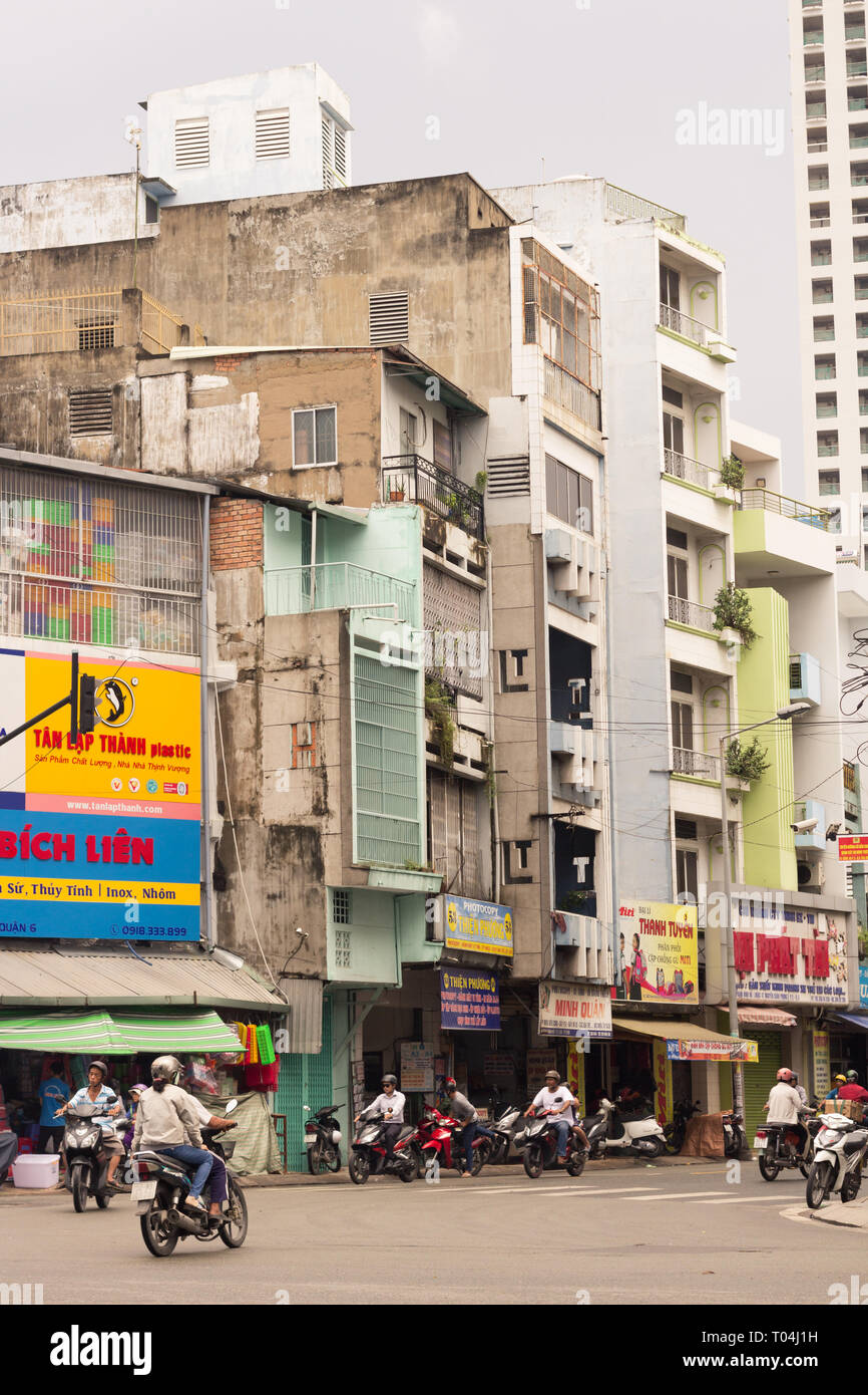 Del traffico su strada a Saigon, Vietnam Foto Stock