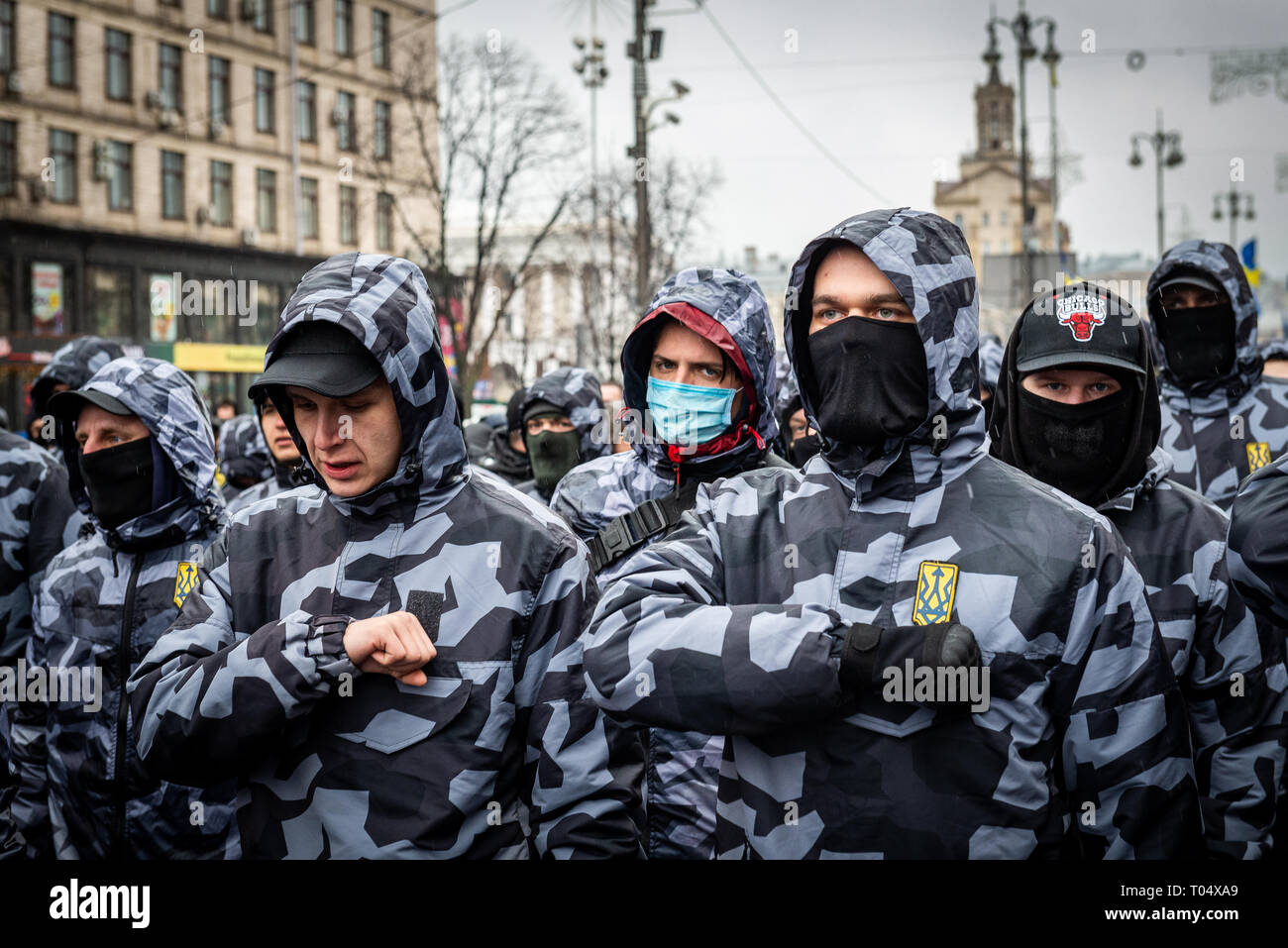 I nazionalisti di destra protestano contro il presidente ucraino Poroshenko a Kiev, Ucraina. Foto Stock