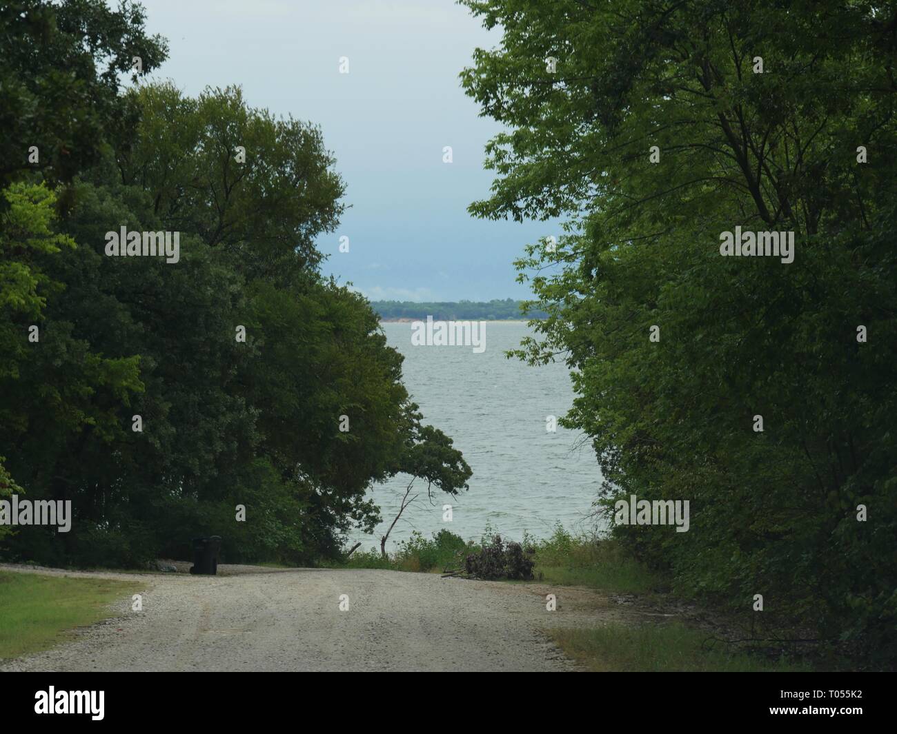 Lago Texoma visto dalla fine della strada a Preston il punto di piegatura, Texas. Foto Stock