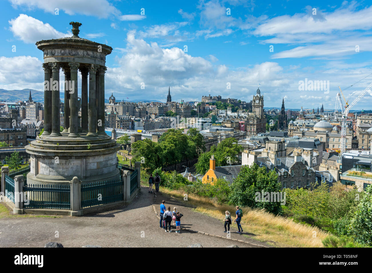 Edimburgo dal Dugald Stewart monumento (William Henry Playfair 1831). Calton Hill, Edimburgo, Scozia, Regno Unito Foto Stock
