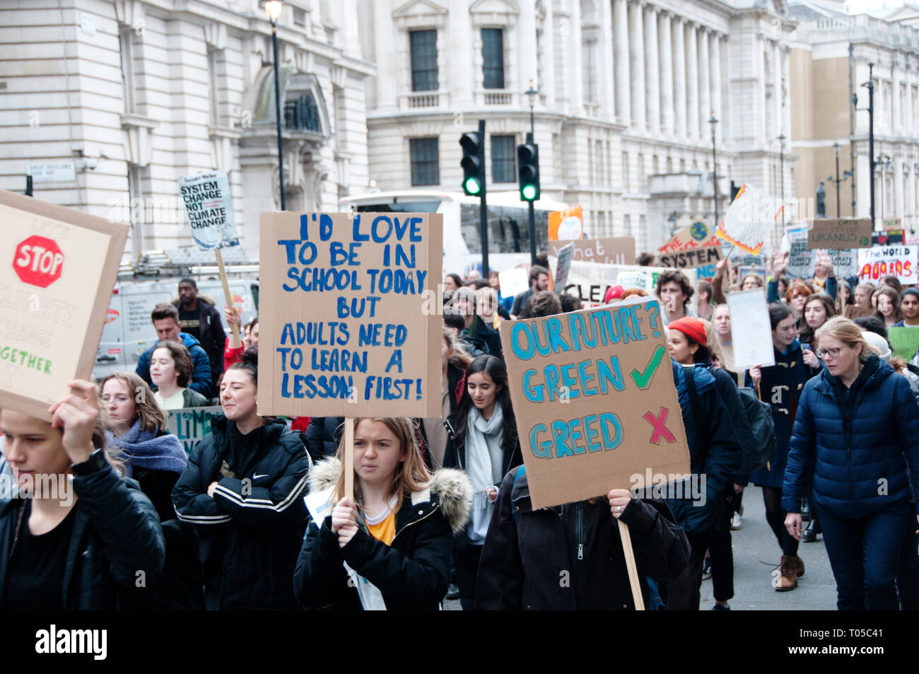 Londra. Gli studenti della scuola sciopero per il cambiamento climatico , parte di un azione globale. Foto Stock