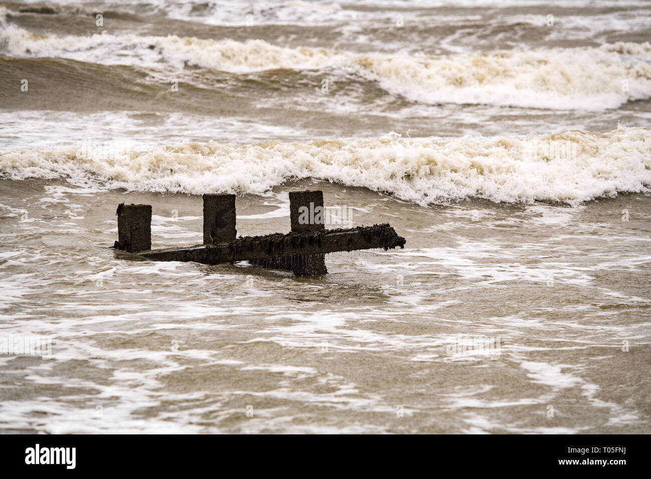 Acqua di pausa nel mare increspato Foto Stock