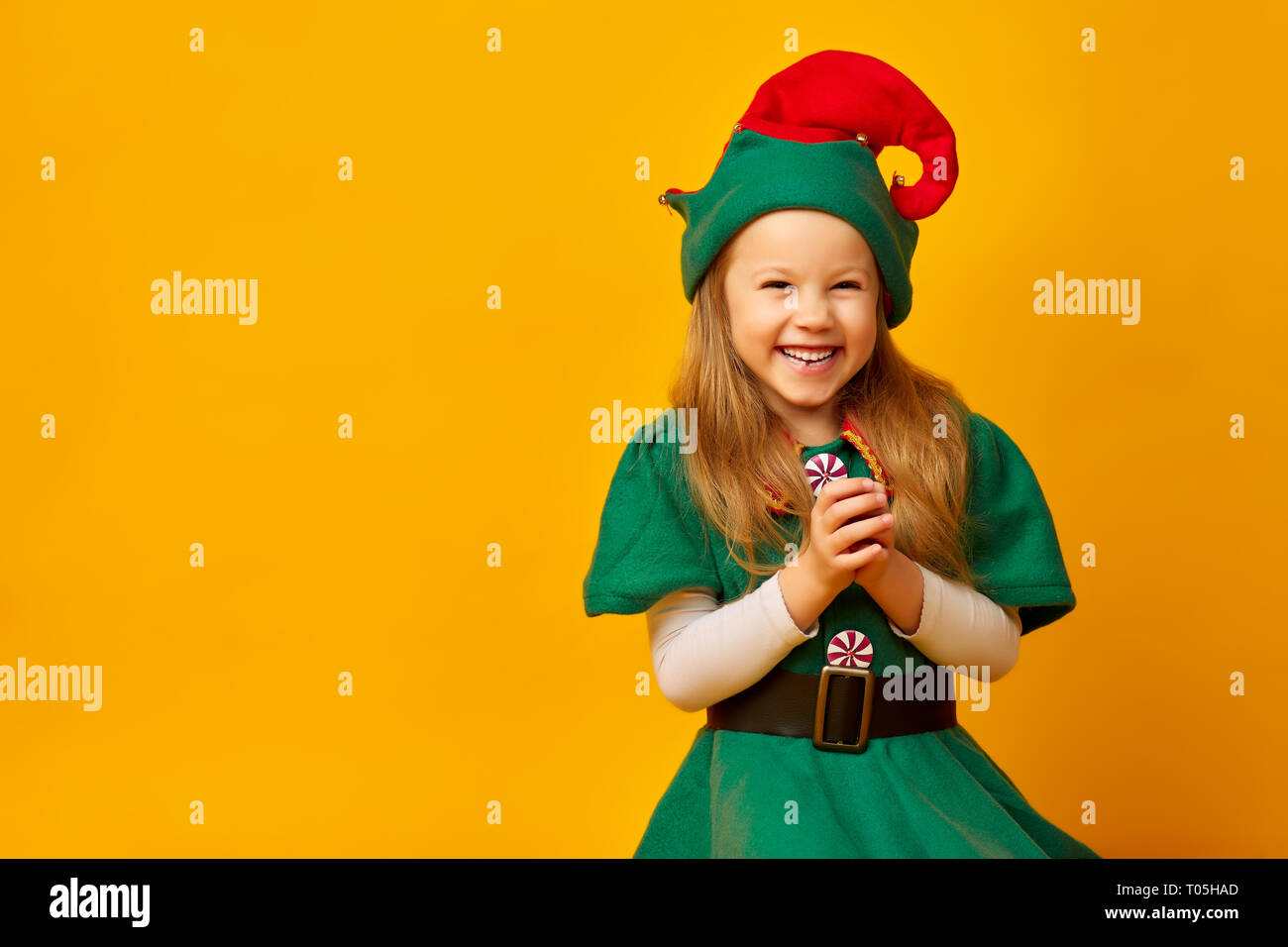 Astuzia bambina elf, studio foto su uno sfondo Foto Stock