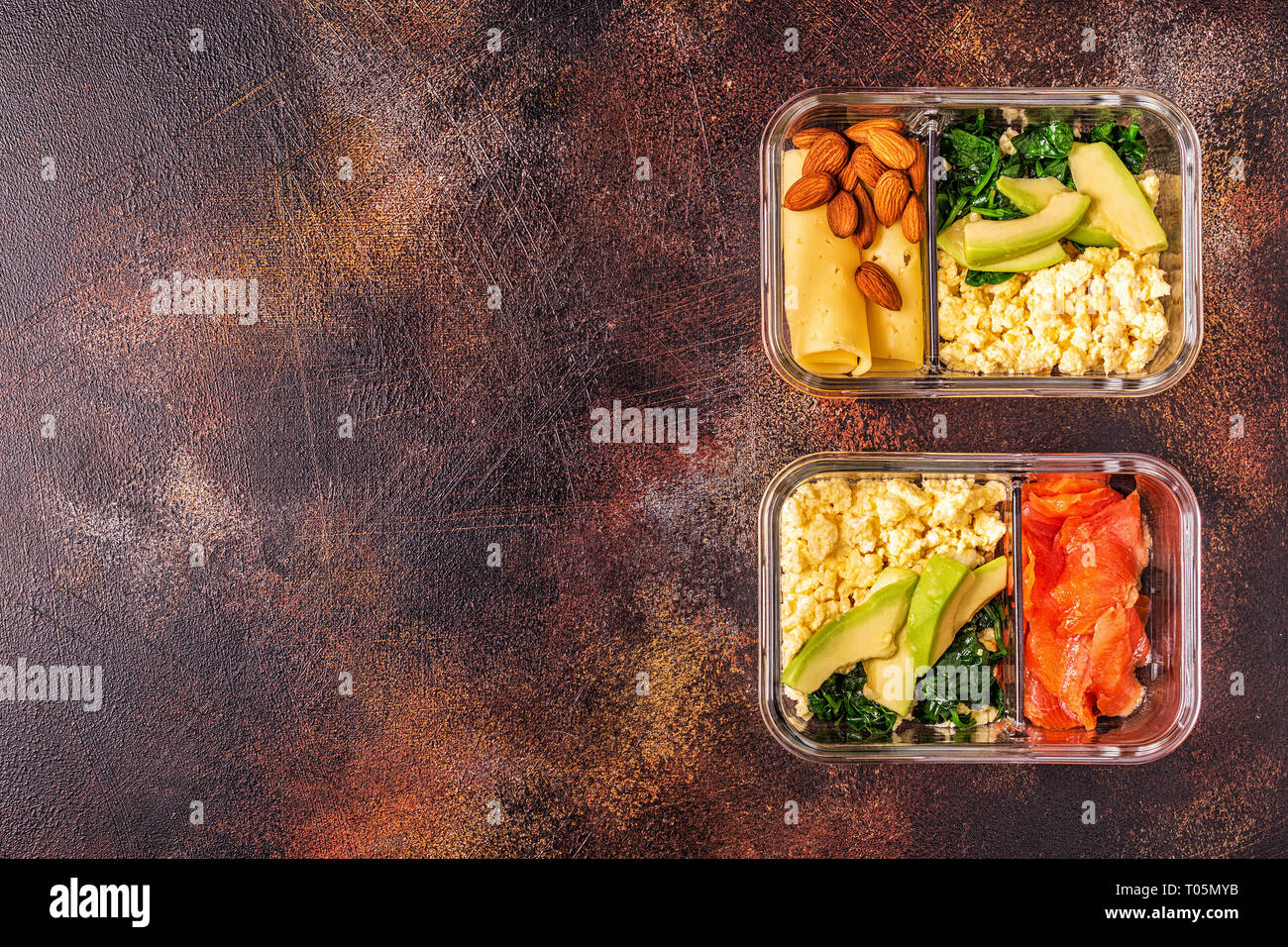 Sana e bilanciata scatola di pranzo, dieta ketogenic pranzo, home food per il concetto di ufficio. Foto Stock