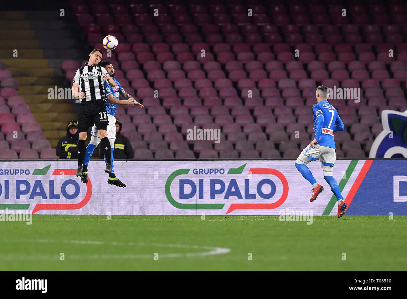 Napoli, Italia. Xvii Mar, 2019. Foto Cafaro/LaPresse 17 Marzo 2019 Napoli, Italia sport calcio Napoli vs Udinese - Campionato di calcio di Serie A TIM 2018/2019 - Stadio San Paolo. Nella foto: Kevin lasagne(Udinese Calcio). Foto Cafaro/LaPresse Marzo 17, 2019 napoli, Italia sport soccer Napoli vs Udinese - Italian Football Championship League A TIM 2018/2019 - Stadio San Paolo. Nel pic: Kevin lasagne(Udinese Calcio). Credito: LaPresse/Alamy Live News Foto Stock