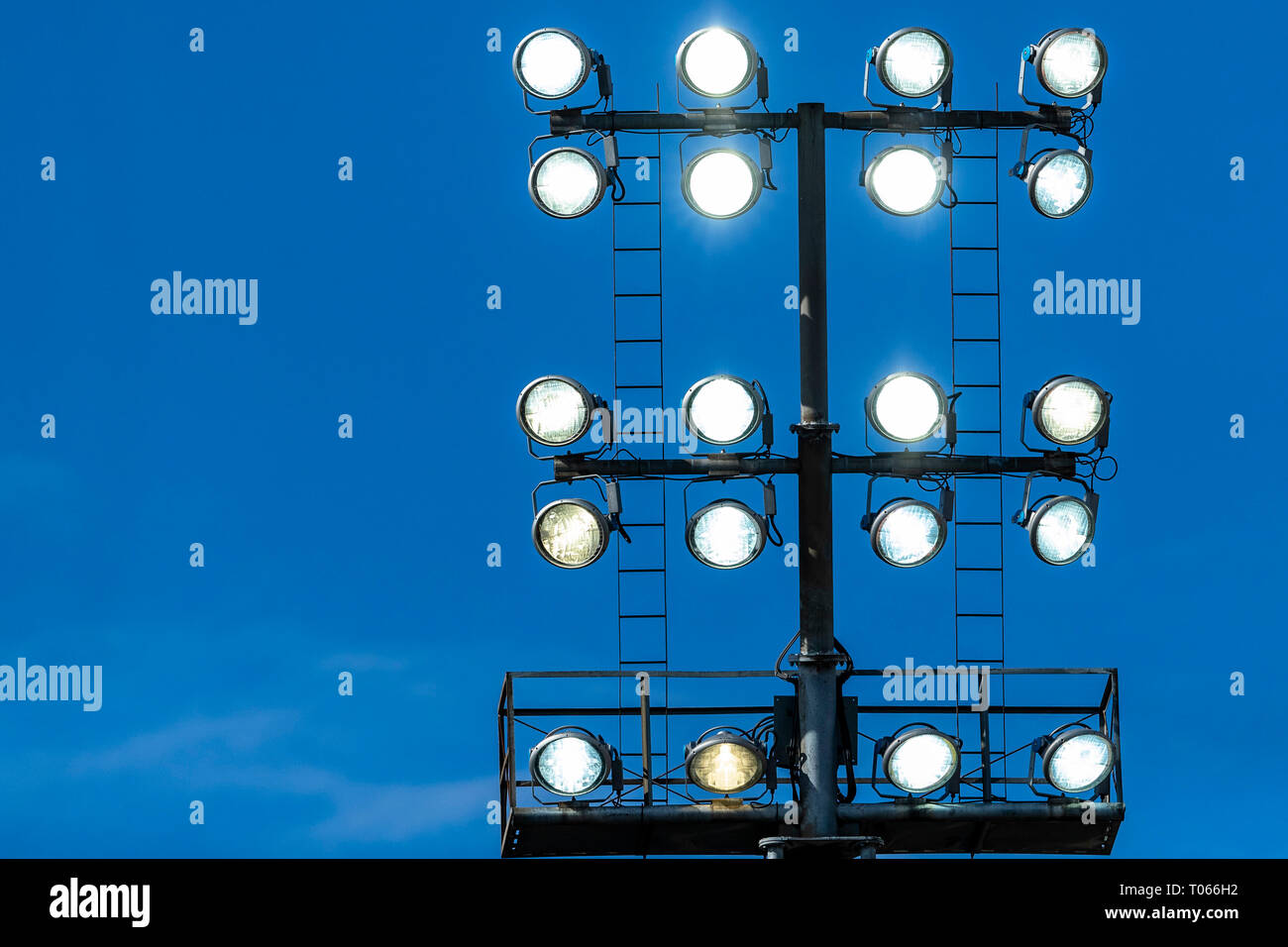 VENLO, Paesi Bassi, 17-03-2019, calcio, VVV stadium De Koel, olandese eredivisie, stagione 2018/2019, fari da stadio VVV Venlo, durante la partita VVV - PSV, Punteggio finale : 0-1 Foto Stock