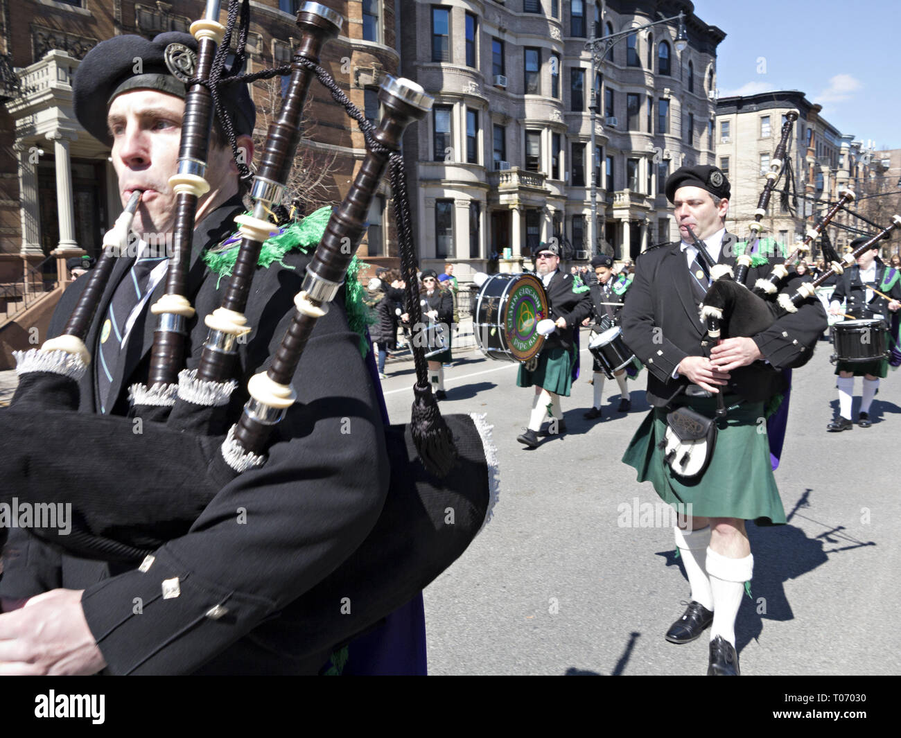 San Patrizio parata del giorno nel Parco di quartiere di pendenza di Brooklyn, NY, 2019. Foto Stock