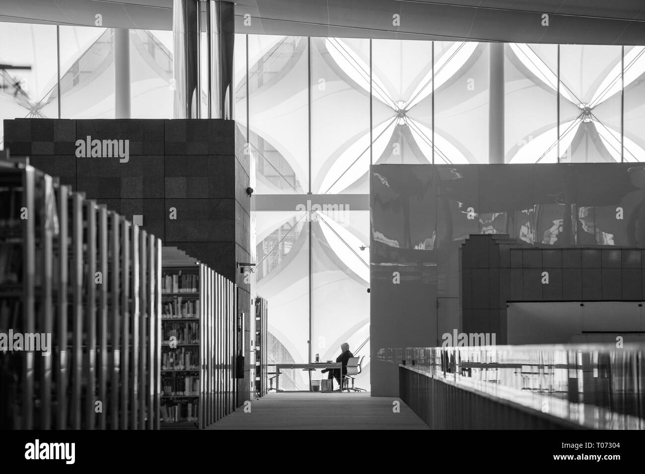 Interno della Biblioteca Nazionale del Re Fahad a Riyadh, Arabia Saudita. Foto Stock