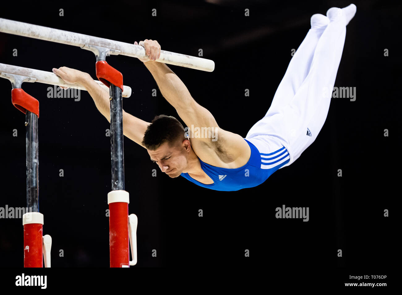 Liverpool, Regno Unito. Il 17 marzo 2019. Max Whitlock MBE esegue la barra parallela in uomini finale Master durante il 2019 la ginnastica del Campionato Britannico a M&S Bank Arena di Domenica, 17 marzo 2019. LIVERPOOL ENGLAND. (Solo uso editoriale, è richiesta una licenza per uso commerciale. Nessun uso in scommesse, giochi o un singolo giocatore/club/league pubblicazioni.) Credito: Taka G Wu/Alamy News Foto Stock