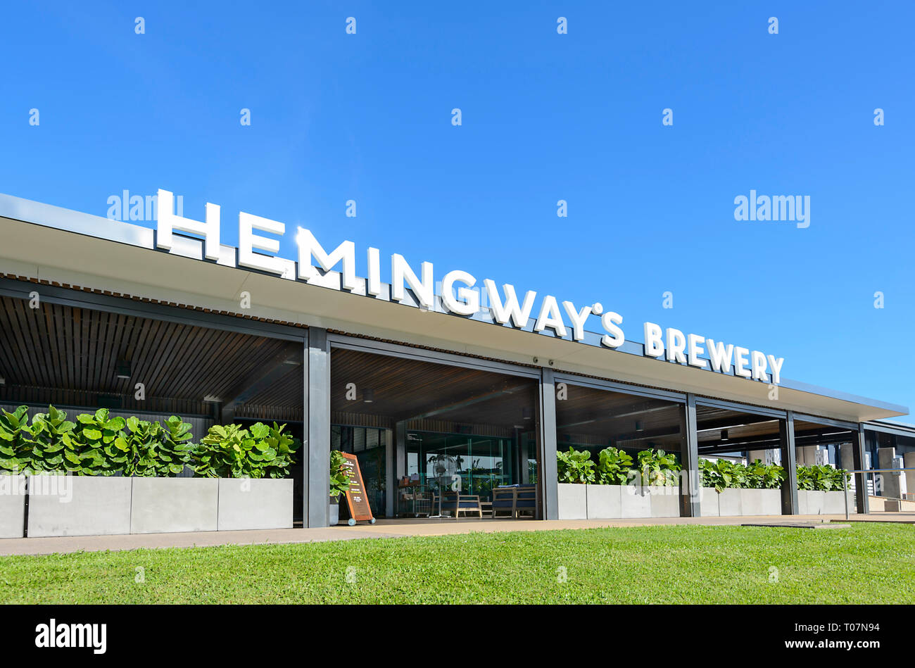 Hemingway's Brewery è un patrimonio storico edificio convertito sul pontile di Cairns, estremo Nord Queensland, FNQ, QLD, Australia Foto Stock