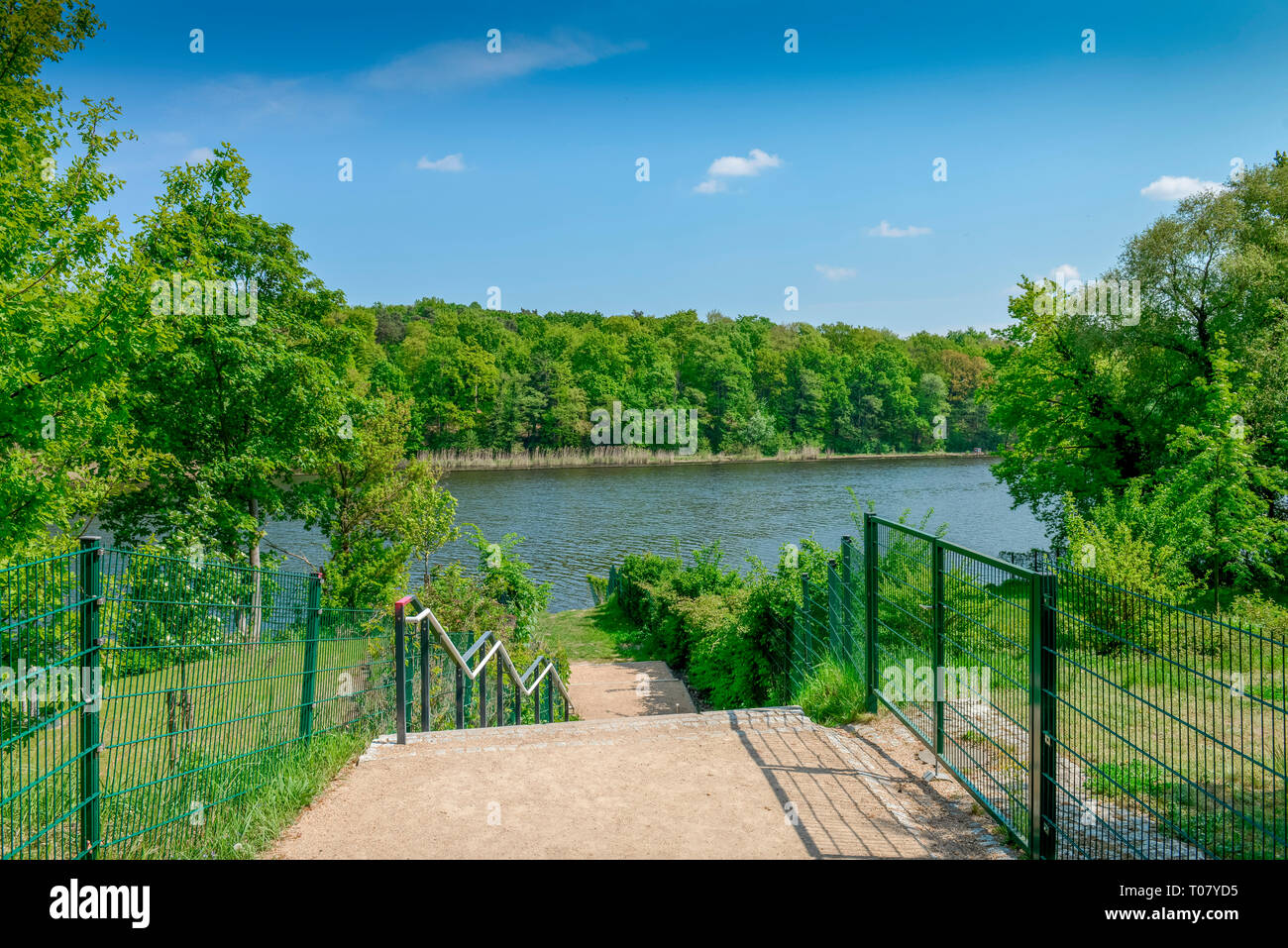 Griebnitzsee, Karl-Marx-Strasse, Potsdam, Brandeburgo, Deutschland Foto Stock