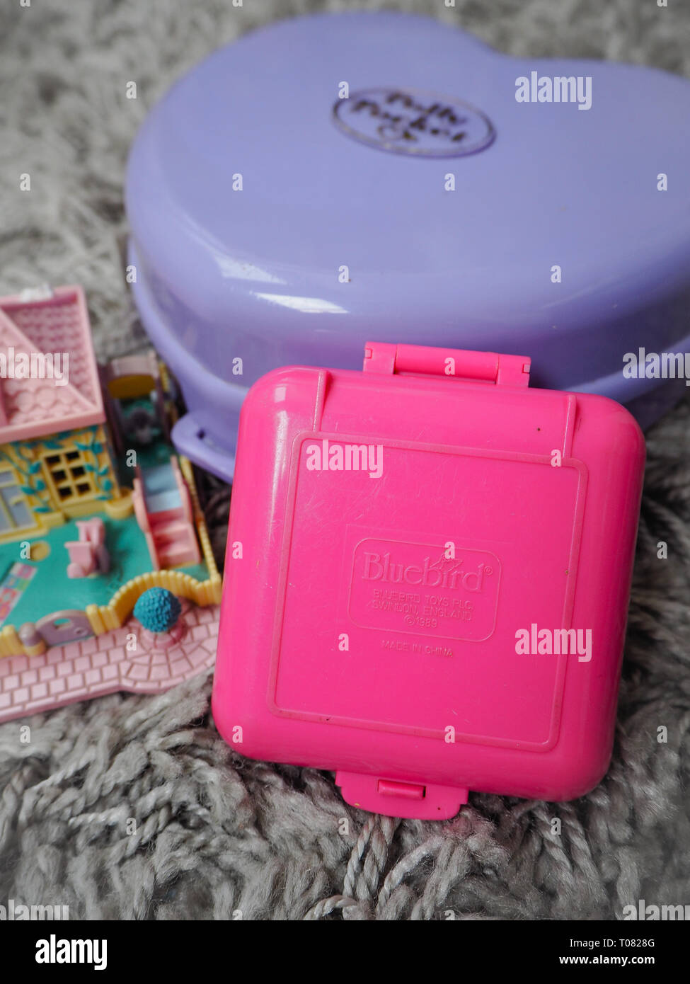 Marzo 2019 - Belgio raccolta di Polly Pocket, dollhouses in miniatura, che erano molto in voga negli anni novanta e sono ora ambita collectables Foto Stock