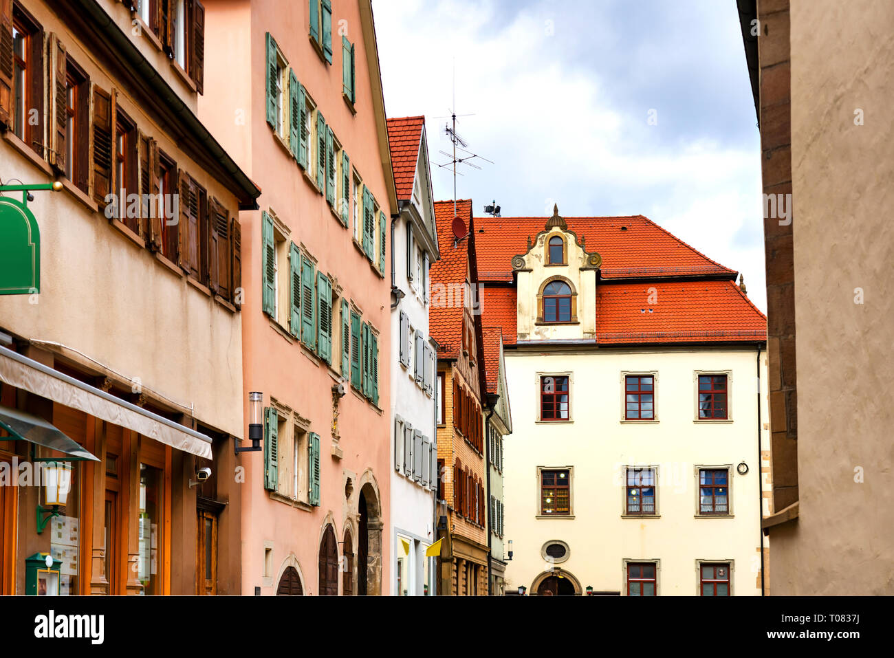 Rottenburg am Neckar, Germania, 16/03/2019: Cityscape di Rottenburg, il pittoresco vescovo della città sul fiume Neckar, risiede in modo attraente tra il Giura Svevo Foto Stock
