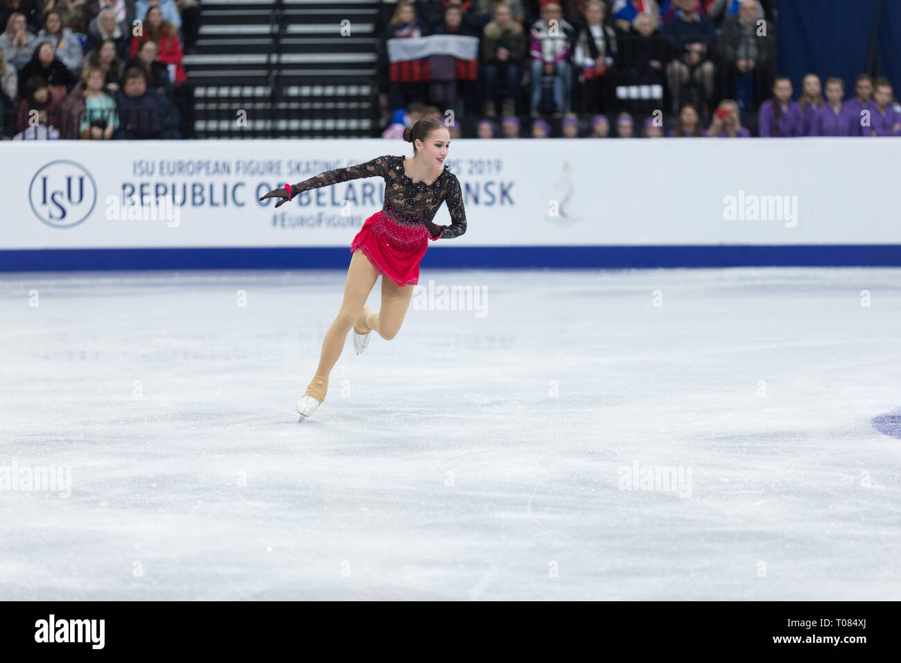 Alina Zagitova dalla Russia durante il 2019 campionati europei Foto Stock