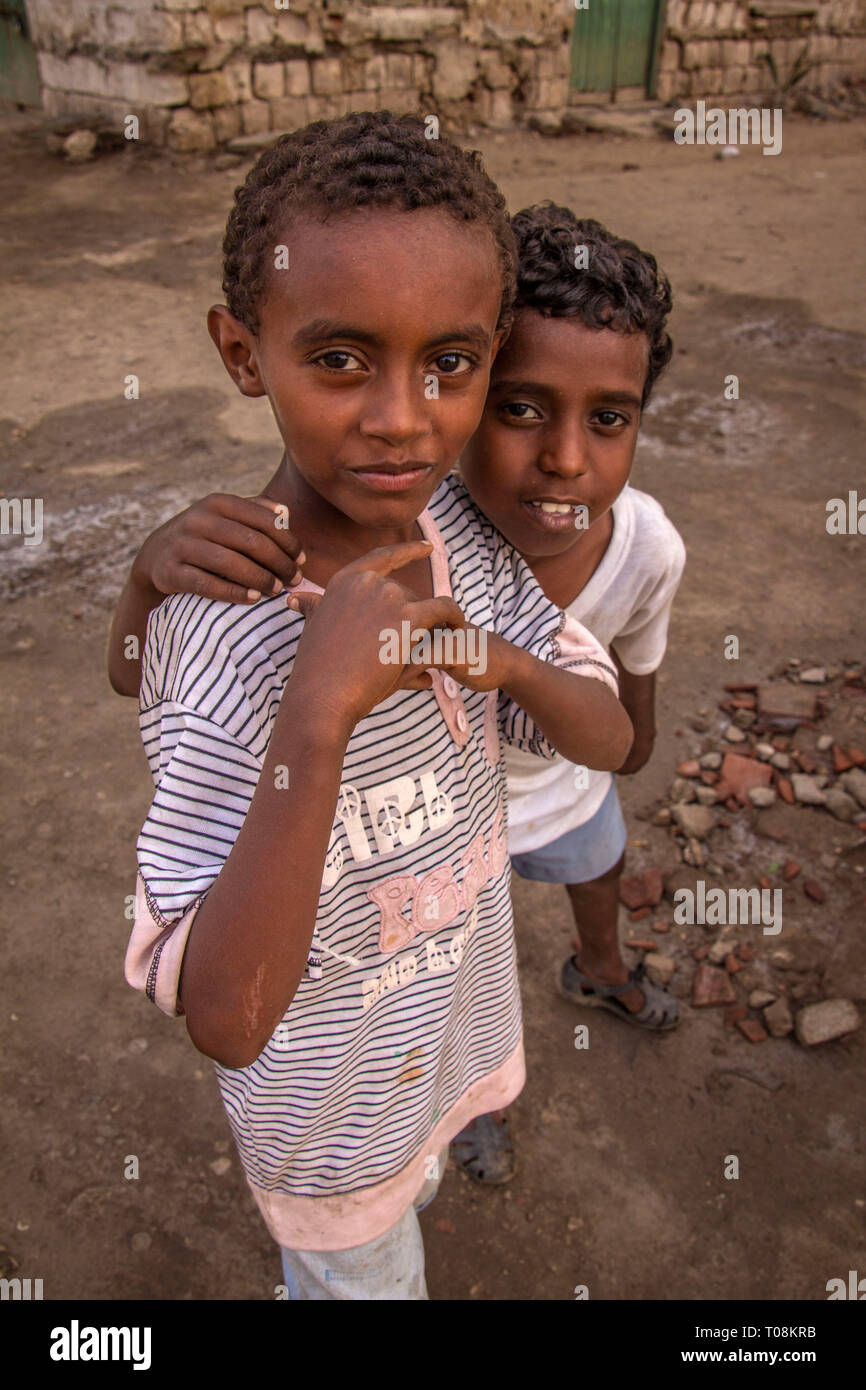 Ritratto delle persone nelle strade di Massawa, Eritrea Foto Stock