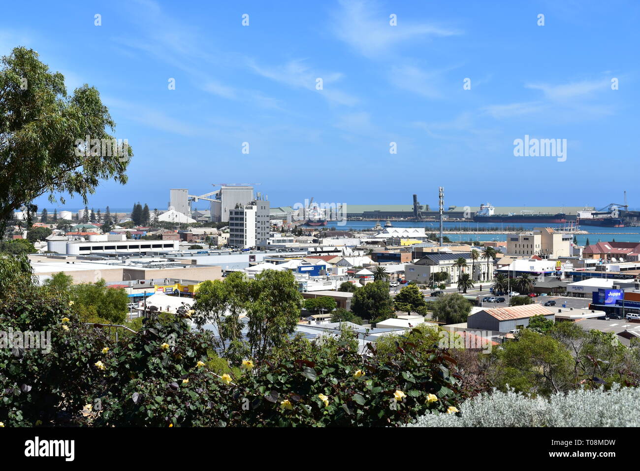 Vista di Geraldton dal HMAS Sydney II memorial lookout Foto Stock