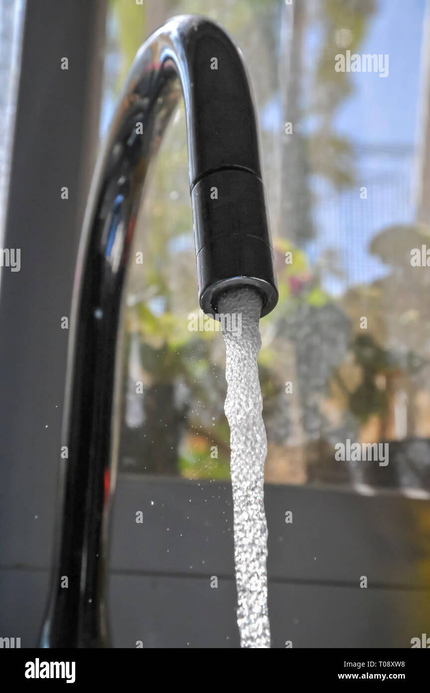 Giovane E Riusca Posa Dei Nuotatori Immagine Stock - Immagine Di - Foto 5