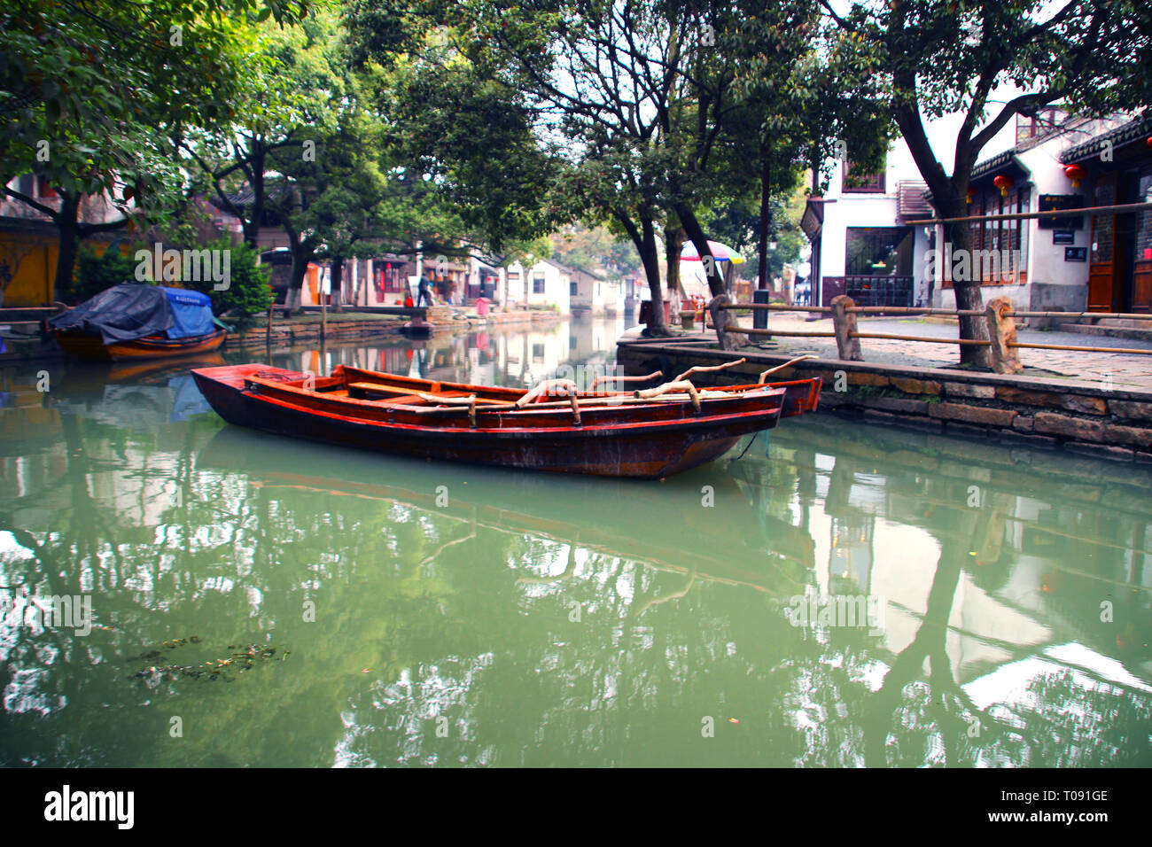 Zhouzhuang, uno dei più famosi paesini di acqua in Cina, è situato nella città di Kunshan che è solo 18 miglia a sudest di Suzhou. Foto Stock