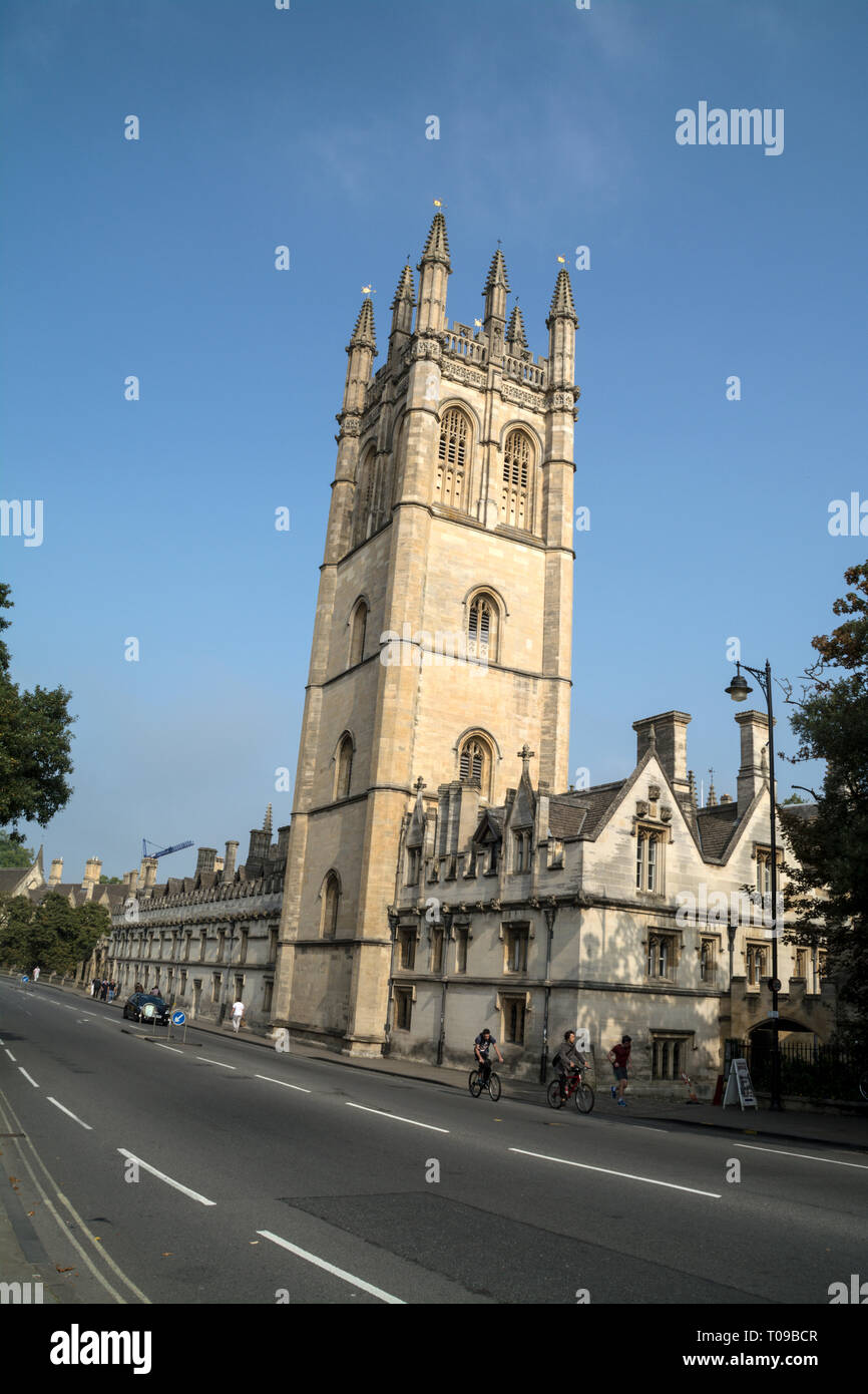 Magdalen Tower in High Street, Oxford, Oxfordshire, Gran Bretagna Foto Stock