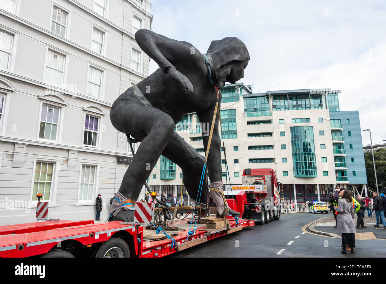 Plymouth, Devon, Regno Unito. 18 mar 2019. Regno Unito la più grande scultura in bronzo di credito: Pietro CURNO/Alamy Live News Foto Stock