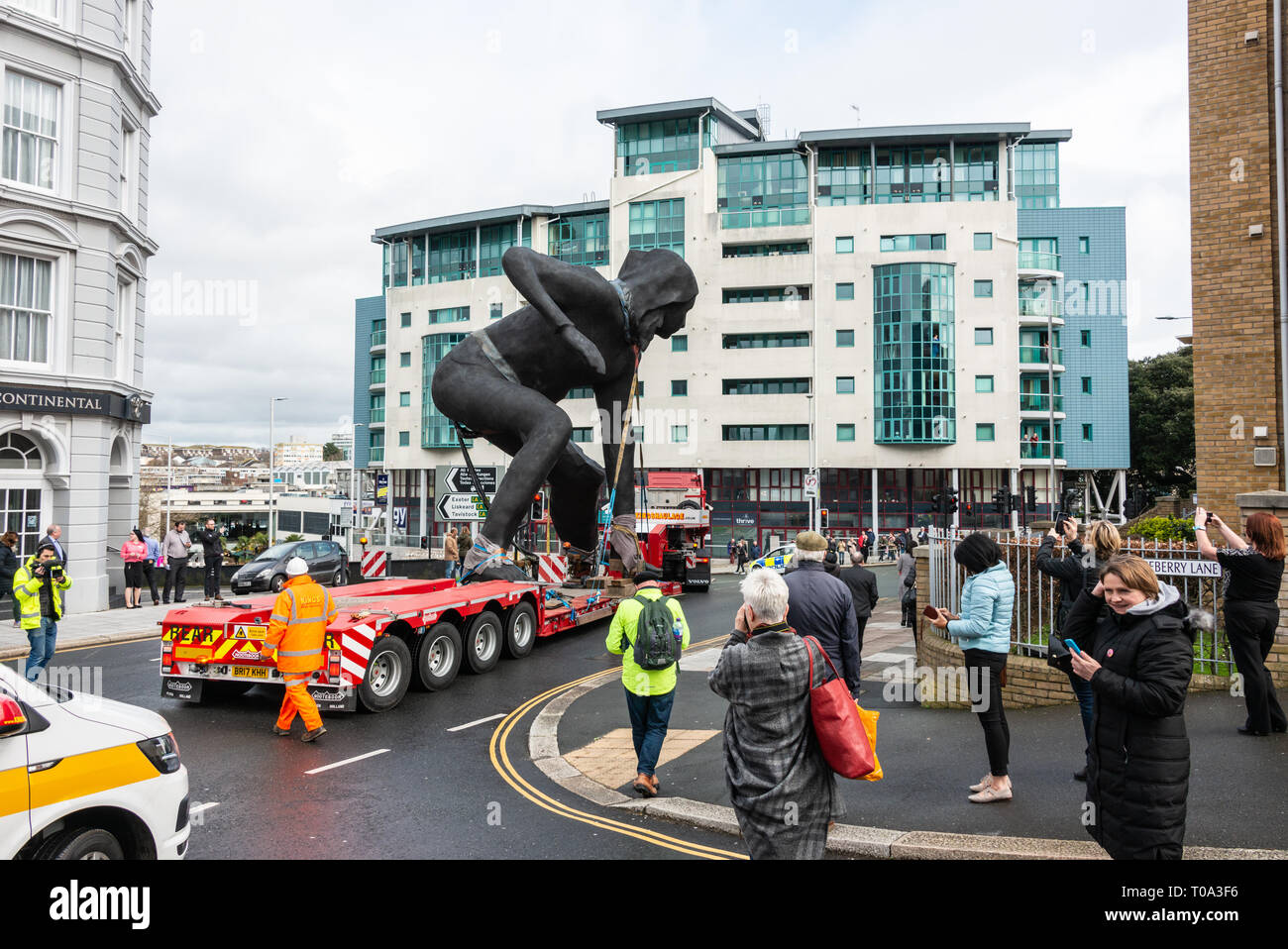 Plymouth, Devon, Regno Unito. 18 mar 2019. Regno Unito la più grande scultura in bronzo di credito: Pietro CURNO/Alamy Live News Foto Stock