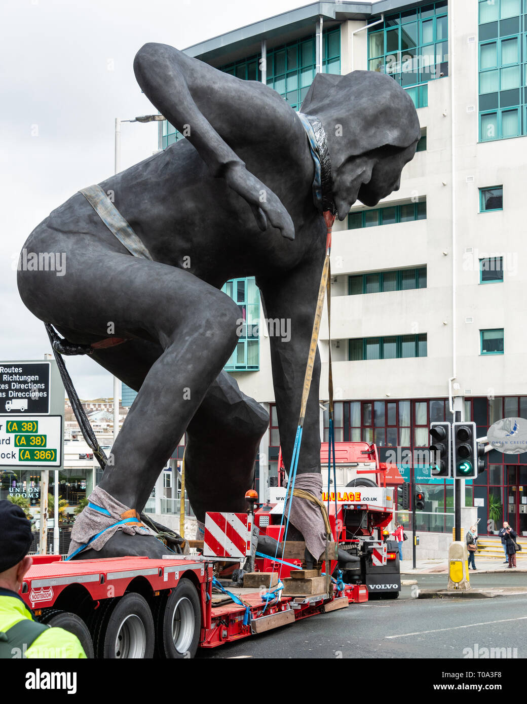 Plymouth, Devon, Regno Unito. 18 mar 2019. Regno Unito la più grande scultura in bronzo di credito: Pietro CURNO/Alamy Live News Foto Stock