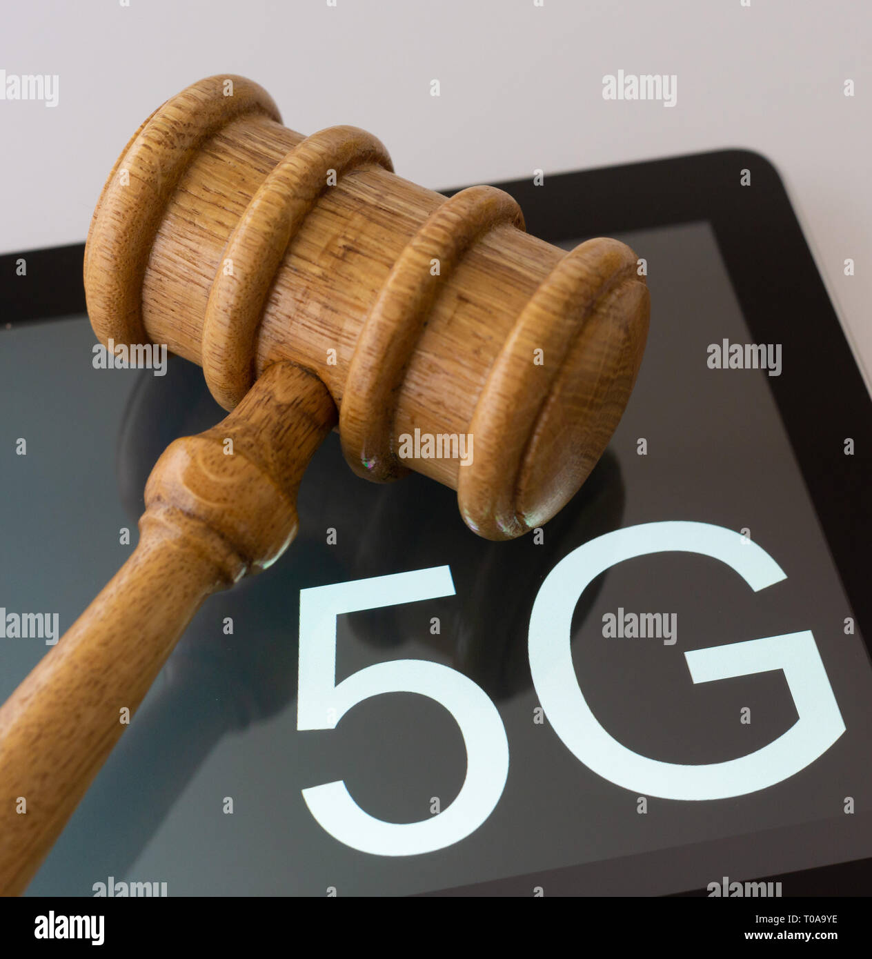 Mainz, Germania, 19 marzo 2019: immagine simbolica per l'avvio del 5G asta di frequenza. Credito: Juergen schwarz/Alamy Live News Foto Stock