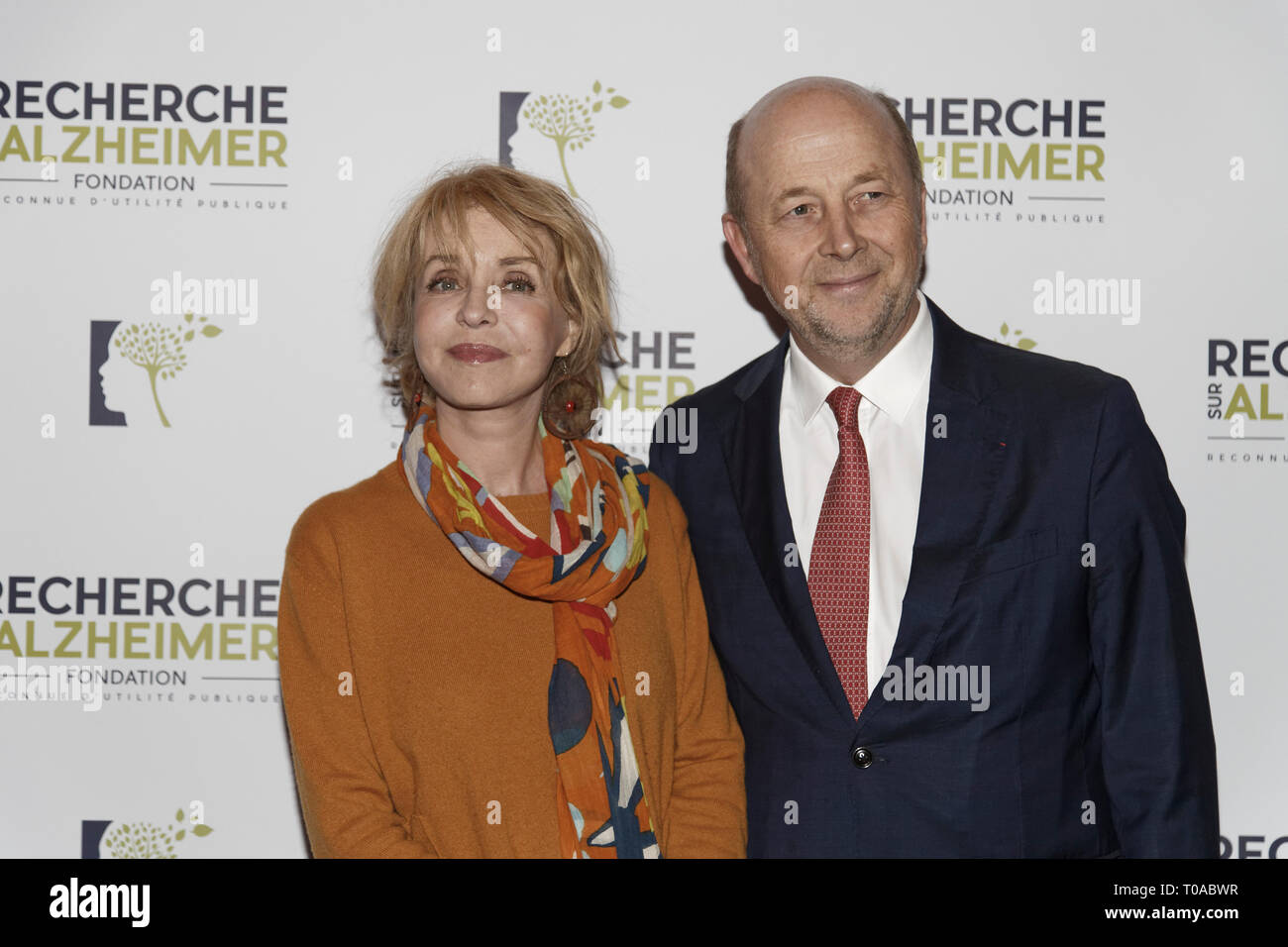 Parigi, Francia. 18 mar 2019. Fanny Cottençon e Olivier De Ladoucette - Photocall del XIV Gala 2019 dell'Associazione per l'Alzheimer Research presso l'Olympia di Parigi il 18 marzo 2019 Credit: Véronique PHITOUSSI/Alamy Live News Foto Stock