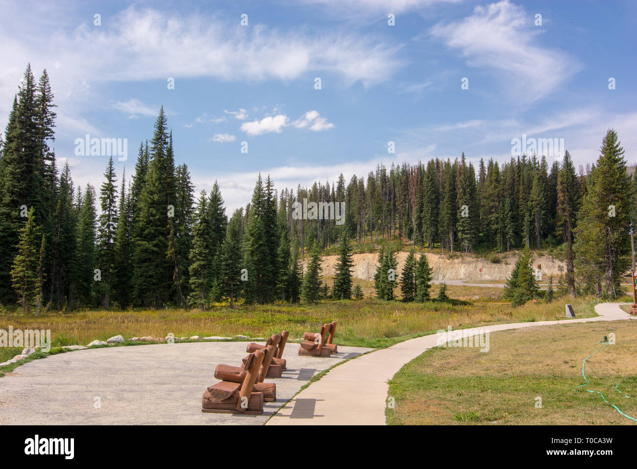 Il Lolo Pass Visitor Center, sul confine di Idaho e Montana, è una bella e storica area di riposo che fornisce varie informazioni per i viaggiatori. Foto Stock