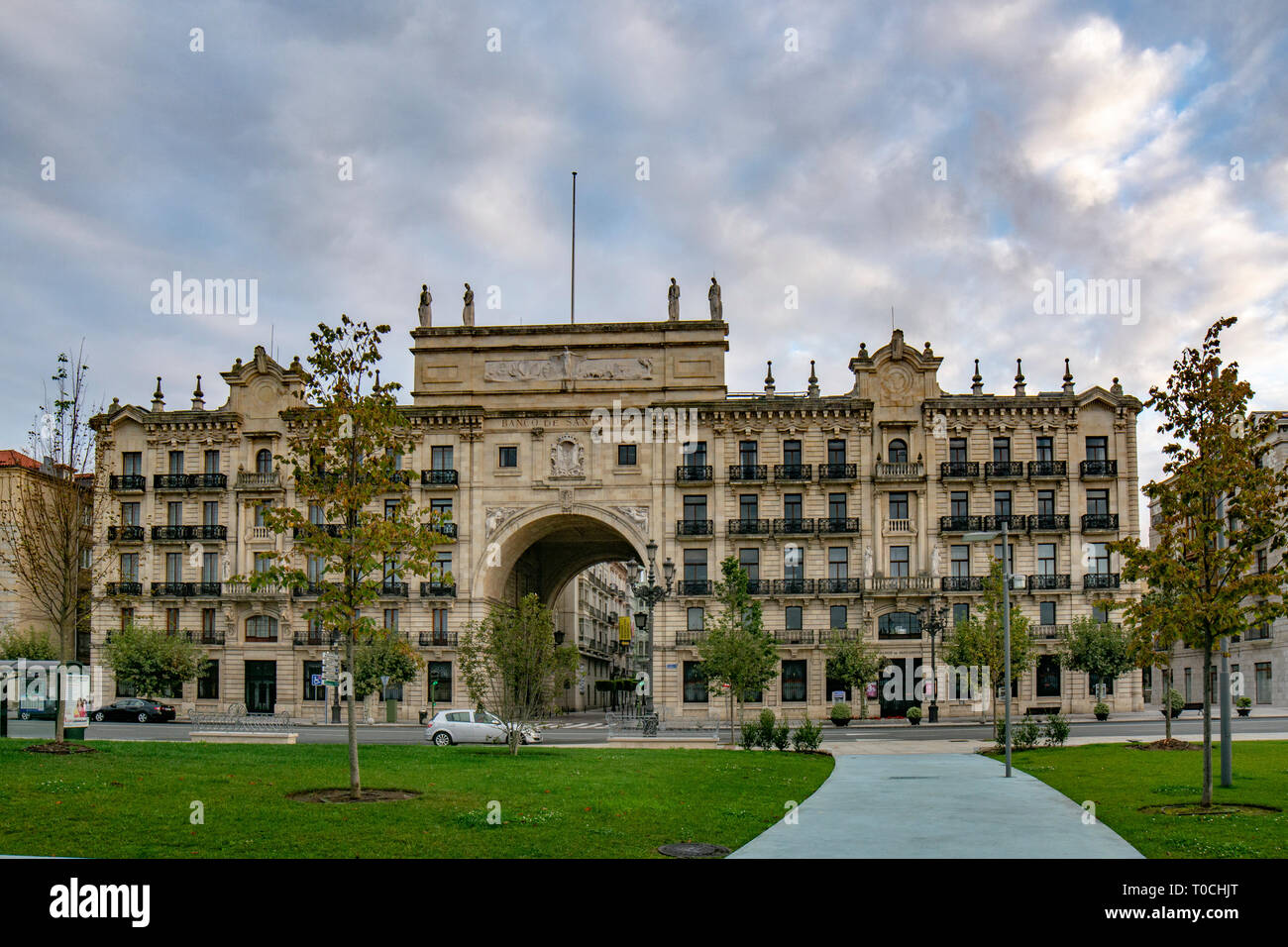 Santander, Spagna - settembre , 2017: vista del landmark quartier generale della spagnola Banco de Santander nella città di Santander Foto Stock